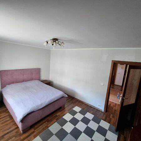 Yla Apartments Piatra Neamţ Exteriér fotografie